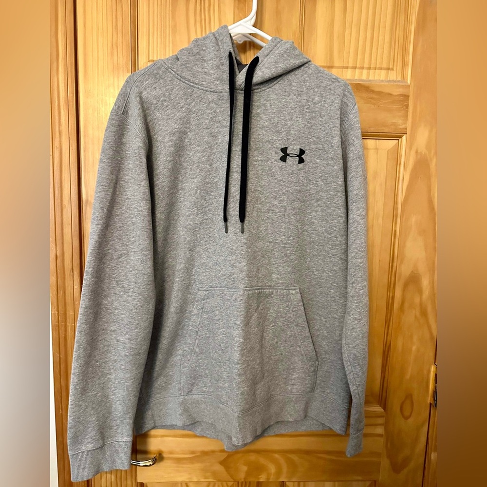 Men’s XL Under Armour hoodie
